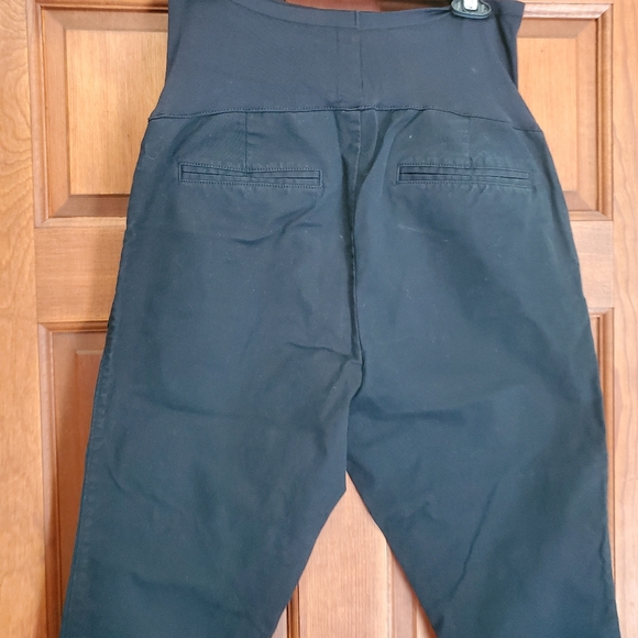 Maternity Pixie Cropped Chino Pants, Old Navy, Black, Size 10 - Picture 3 of 5